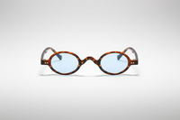 Leopardo con lentes azules