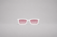 Blanco con lentes rosa degradado