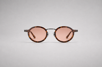 Carey con lentes rosa degradado
