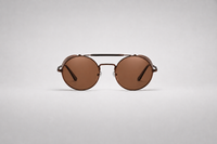 Bronce con lentes marrones