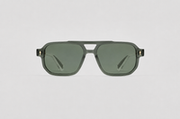 Verde oliva con lentes verdes