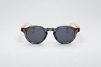Gris humo con lentes grises