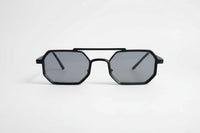 Negro con lentes azules degradadas
