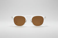 Transparente con lentes marrones